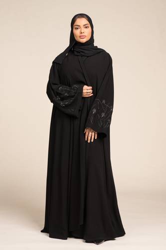 عباية ملكي بتطريز ناعم