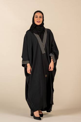 عباية بشت بتطريز ذهبي