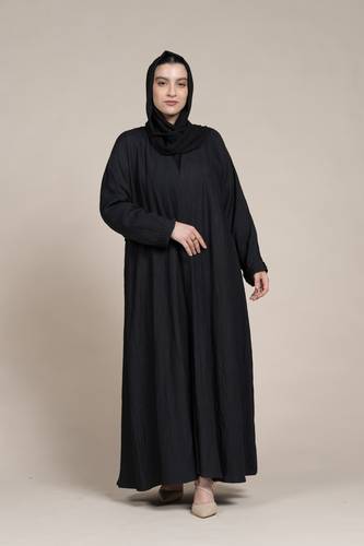 عباية كلاسيك كريب اسود بكم مربع