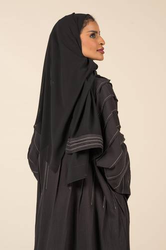 عباية كريب بتحديد أبيض