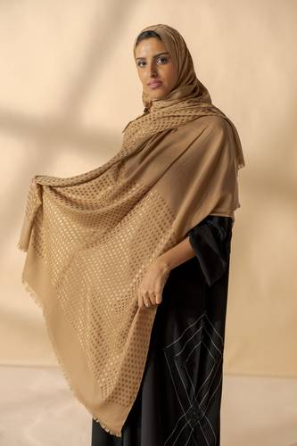 طرحة لينن بني مربعات