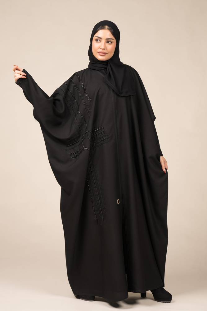 عباية مناسبات شك و تطريز اسود