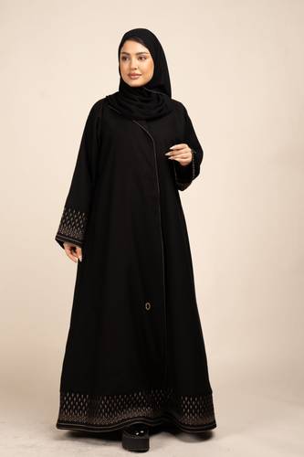 عباية بتطريز بني