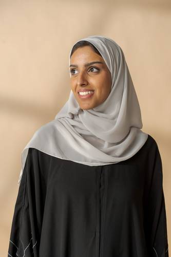 طرحة حرير أبيض سادة