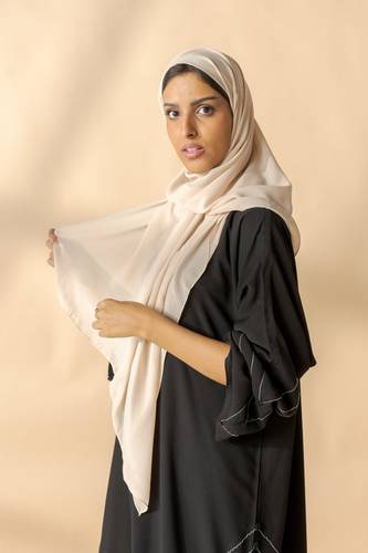 طرحة حرير سكري سادة