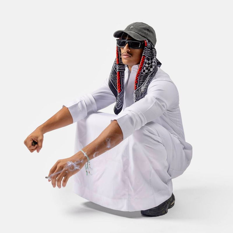 سكارڤ حرير بتصميم الباندانا والشماغ