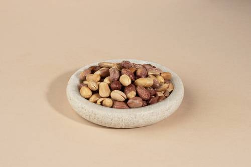 فول سوداني بالقشر