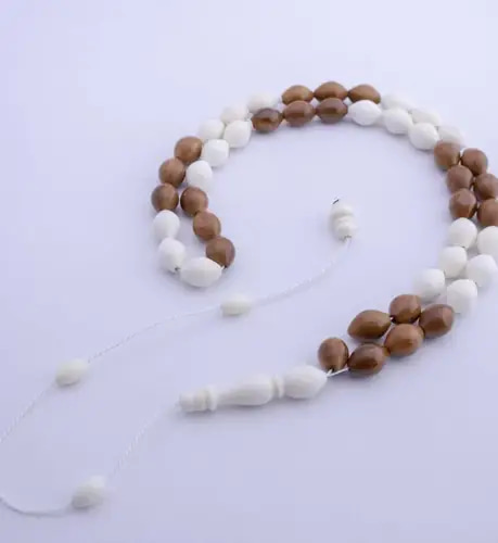 سبحة عظم جمل و كوك.