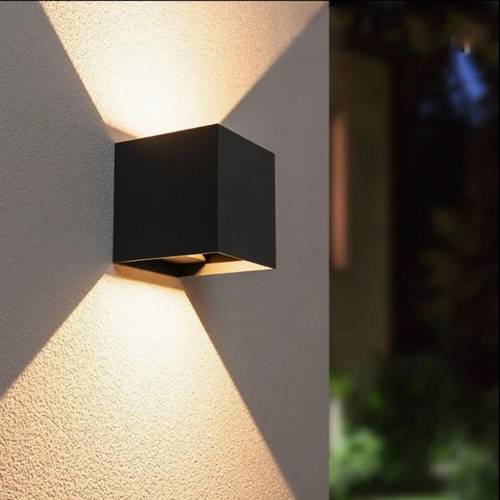 إضاءة جداري خارجي إتجاهين -IP54-درجة الحماية - جهد التشغيل 220-240V  - مناسب للإنارة الخارجية