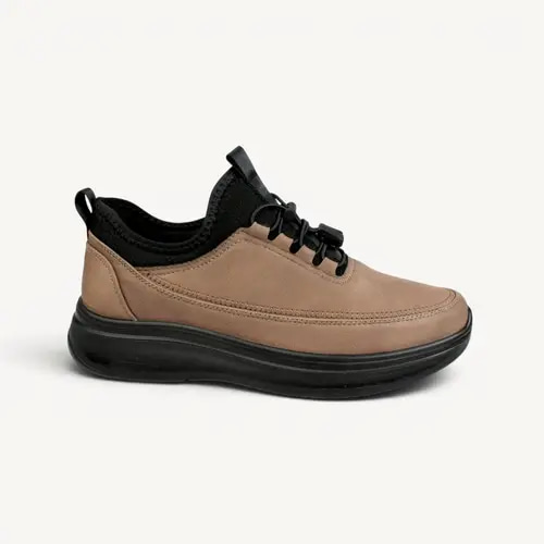 حذاء سبور رجالي جملي فاتح برباط مطاطي مريح