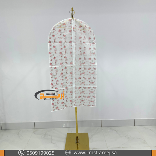 غطاء ملابس شفاف