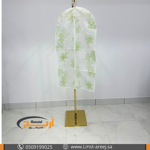غطاء ملابس شفاف