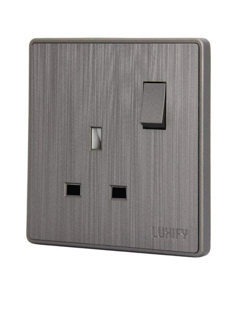 فيش مع مفتاح 13 امبير سلفر LUXIFY R6405
