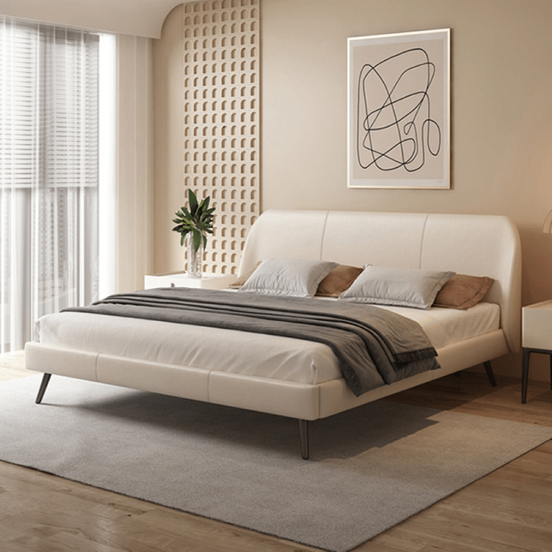 سرير ماستر من الجلد الطبيعي بتصميم إيطالي منخفض وبسيط