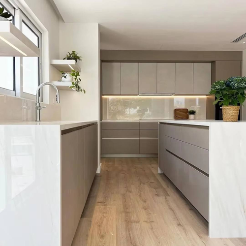 Free Design Modern Modular Lacquer Kitchen Cabinets with Faucet and Melamine Board Construction for Home Dining Apartment Use