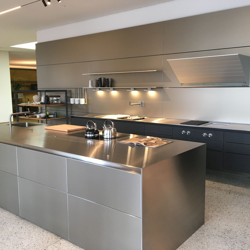 Custom Modern Simple Stainless Steel Kitchen Cabinets with Quartz Stone for Dining Mall Use Durable Light-Furnished Furniture