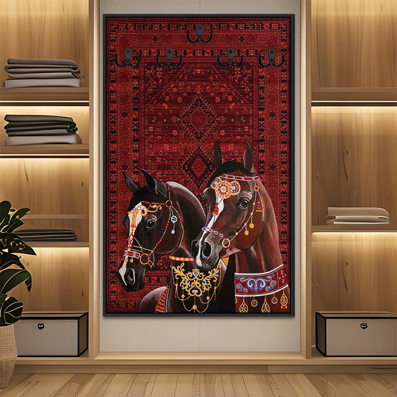 لوحة لتعليق الملابس بتصميم أصالة الفروسية الحمراء Rovica