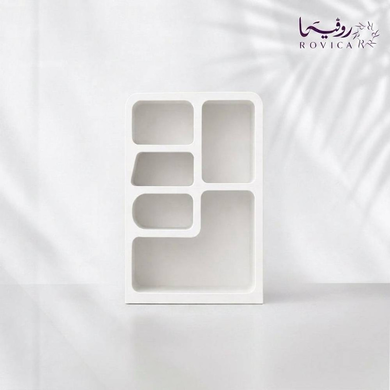 رف كتب وتحف خشبي بتصميم عصري وأرفف مفتوحة  Rovica