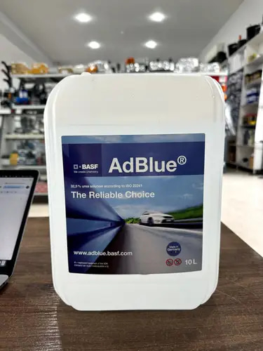 BASF AdBlue® | 32.50% Urea Solution for Diesel Engines - 10L