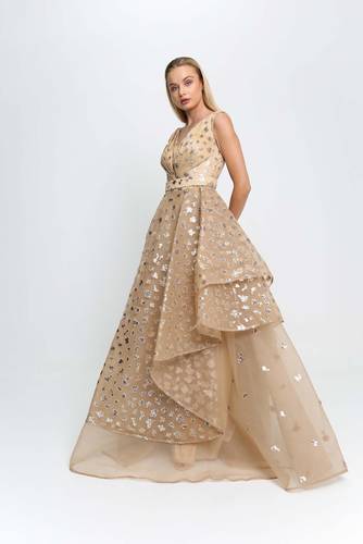 Tel dress with necklaces