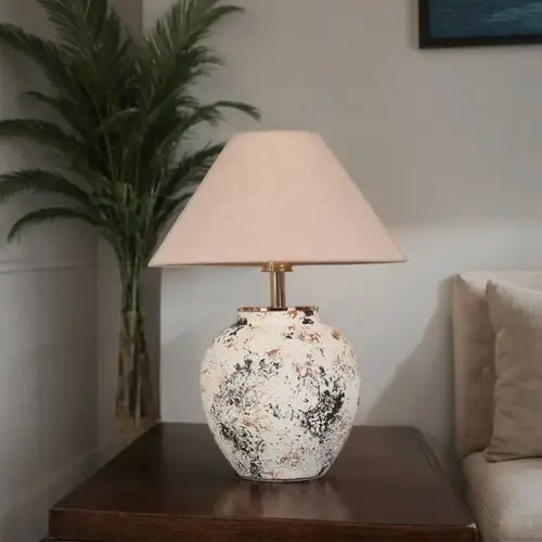 مصباح طاولة