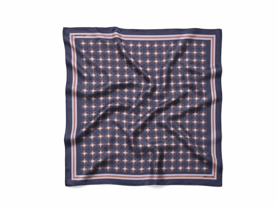 SIGNATURE SILK SCARF –MUV