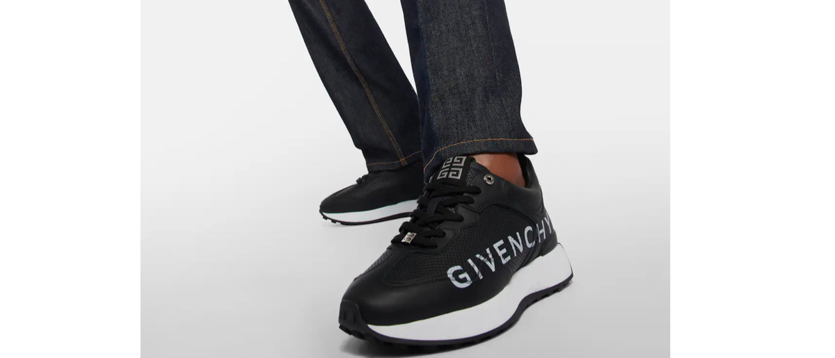 GIVENCHY