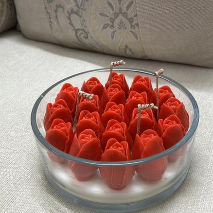 شمعة التوليب احمر معطرة - حجم كبير 