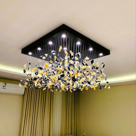 ثريا احجار حاده مقاس 80*80سم
