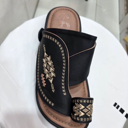 حذاء رجالي شرقي_image_0