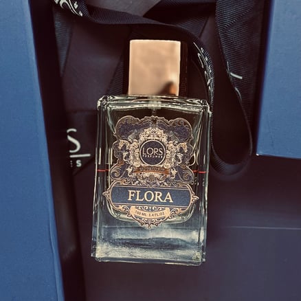 عطر فلورا 