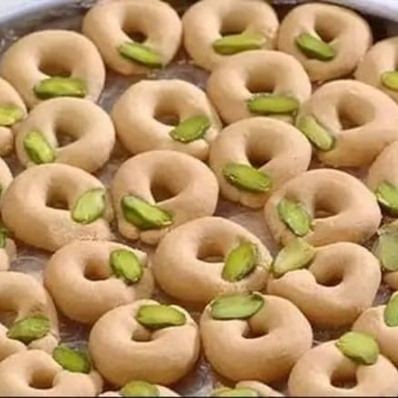 غريبة بالجوز