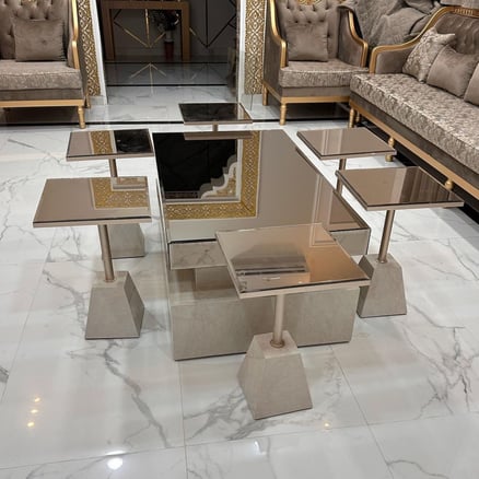 طاولة ضيافة