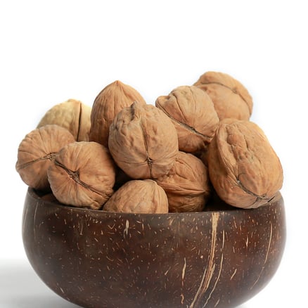 جوز عين الجمل بالقشر