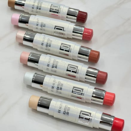Ever Beauty | Blush and highlighter pencil