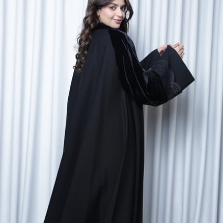 عباية تيرا_image_0
