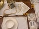مفرش سفرة - بنقشة أهلاً وسهلاً - مطرز ذهبي - طقم كامل ل8 أشخاص_image_0