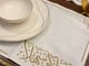 مفرش سفرة - بنقشة أهلاً وسهلاً - مطرز ذهبي - طقم كامل ل8 أشخاص_image_4