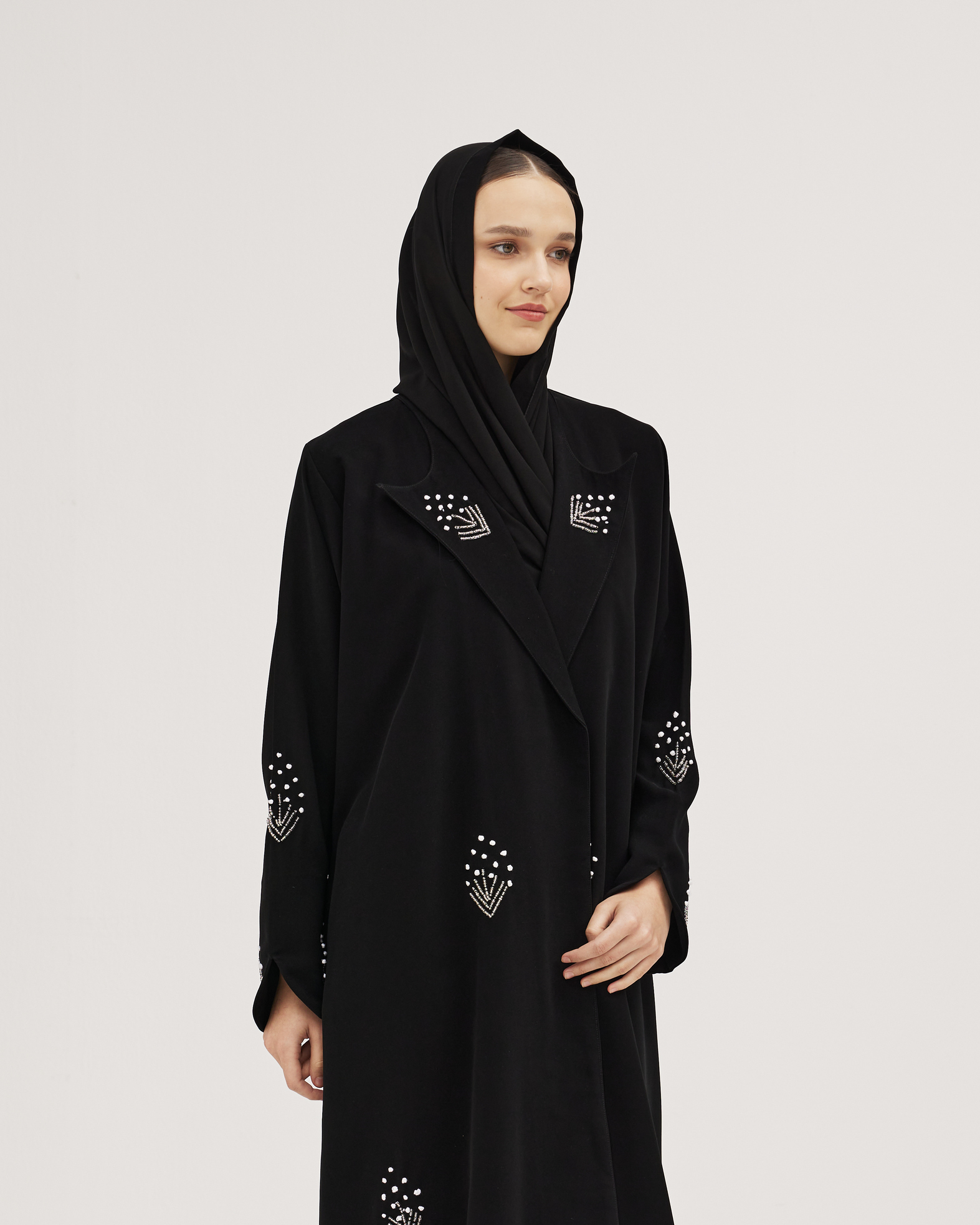 عباية كريب ملكي سوداء