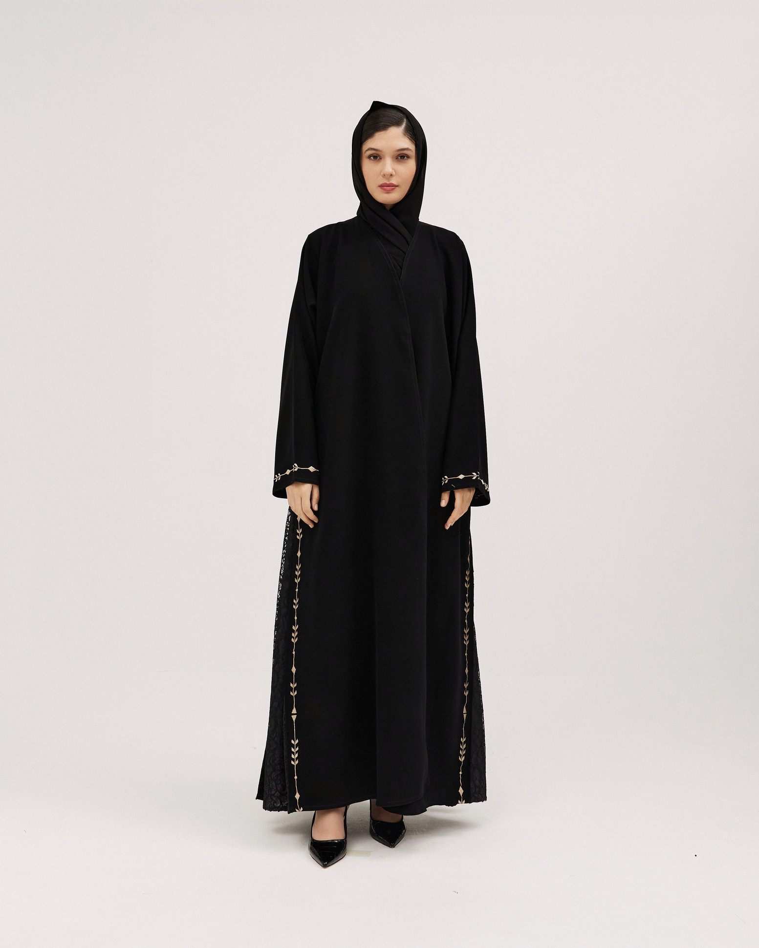 عباية دانتيل جانبي