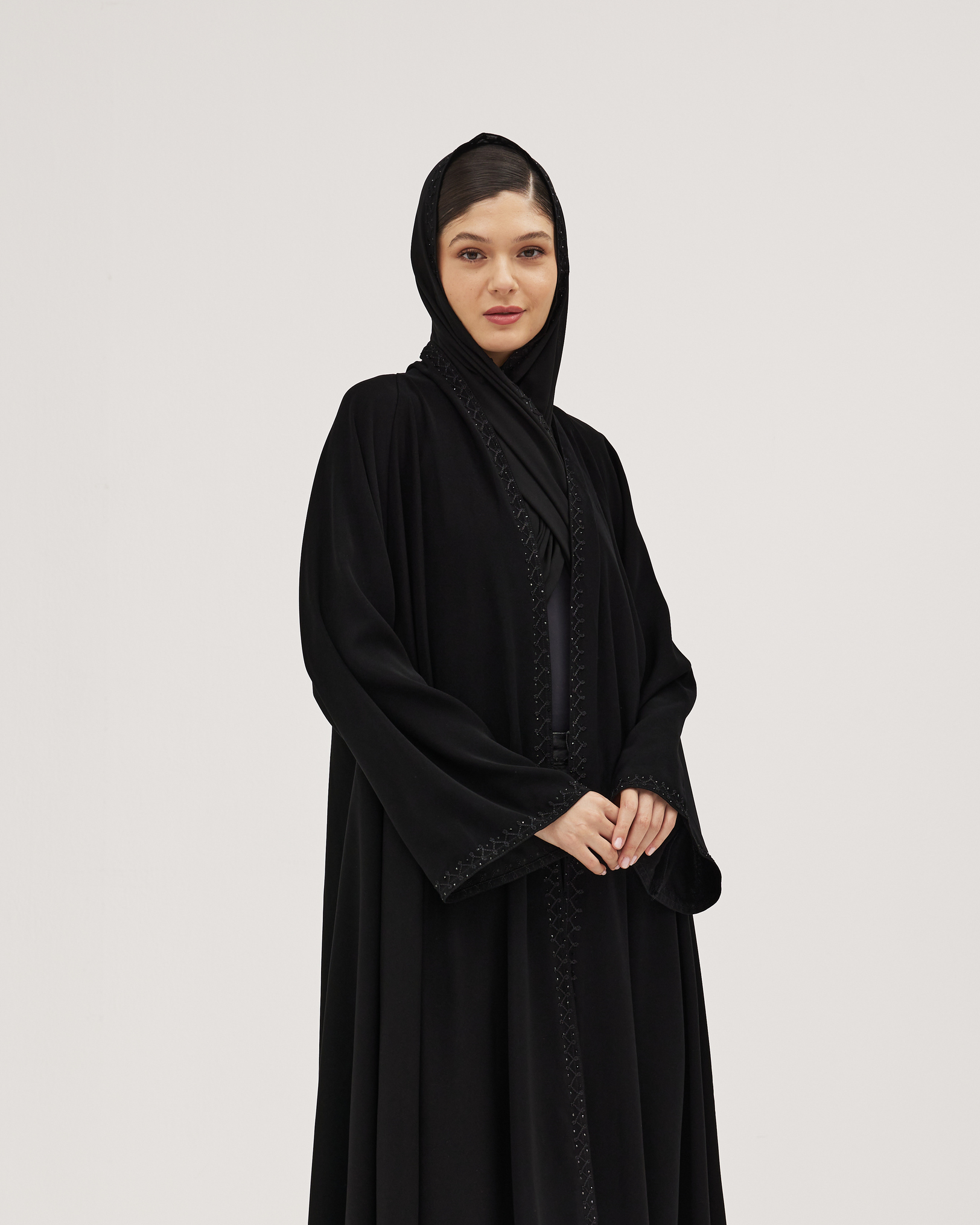 عباية باربي كلوش باللون الأسود