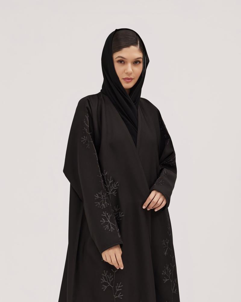 عبايات لف سوداء