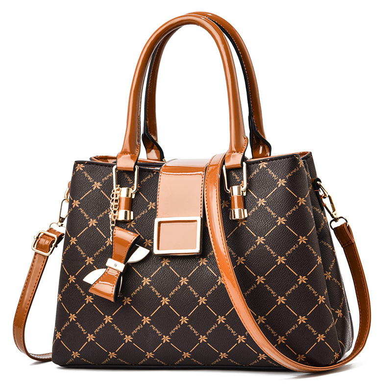 حقيبة يد نسائية كلاسيكية