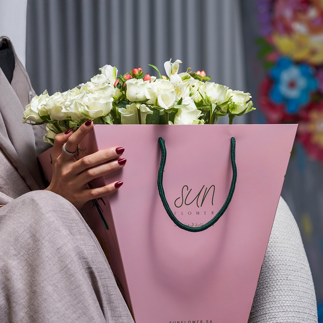 باقة ورد ابيض طبيعي