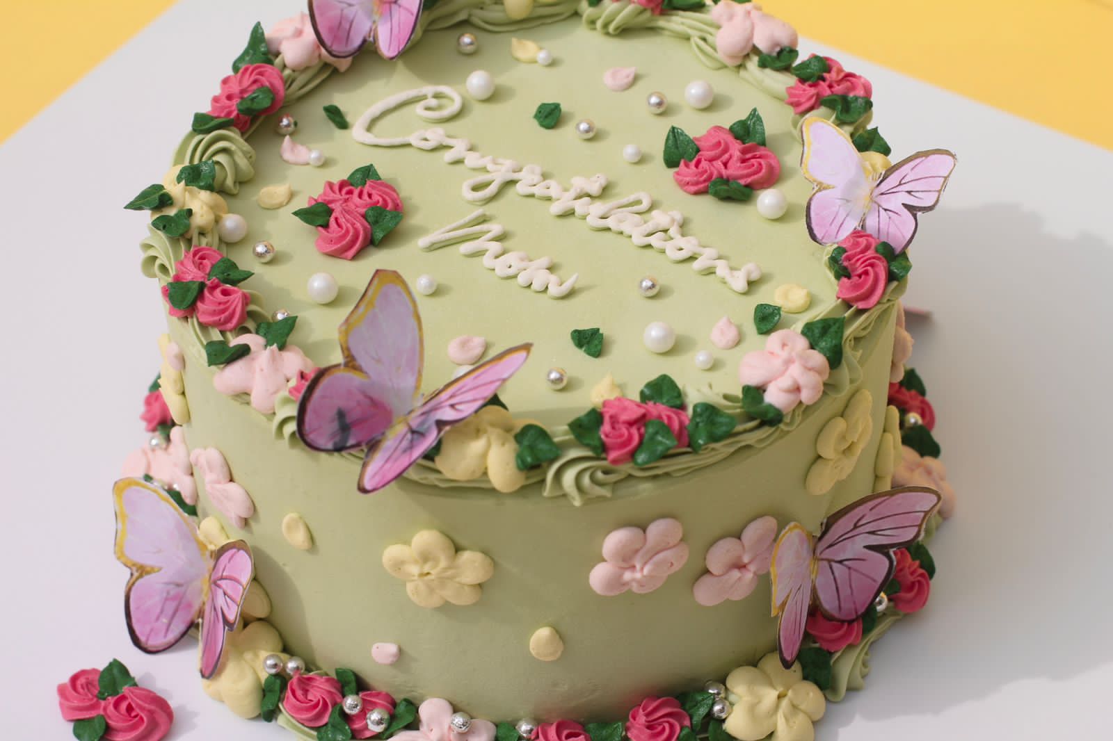   كيك عيد ميلاد للبنات الكبار