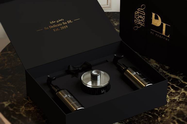 بوكس عبق الدار –بخاخ معطر للجو من متجر دي ال | هدية تفوح بالتميز