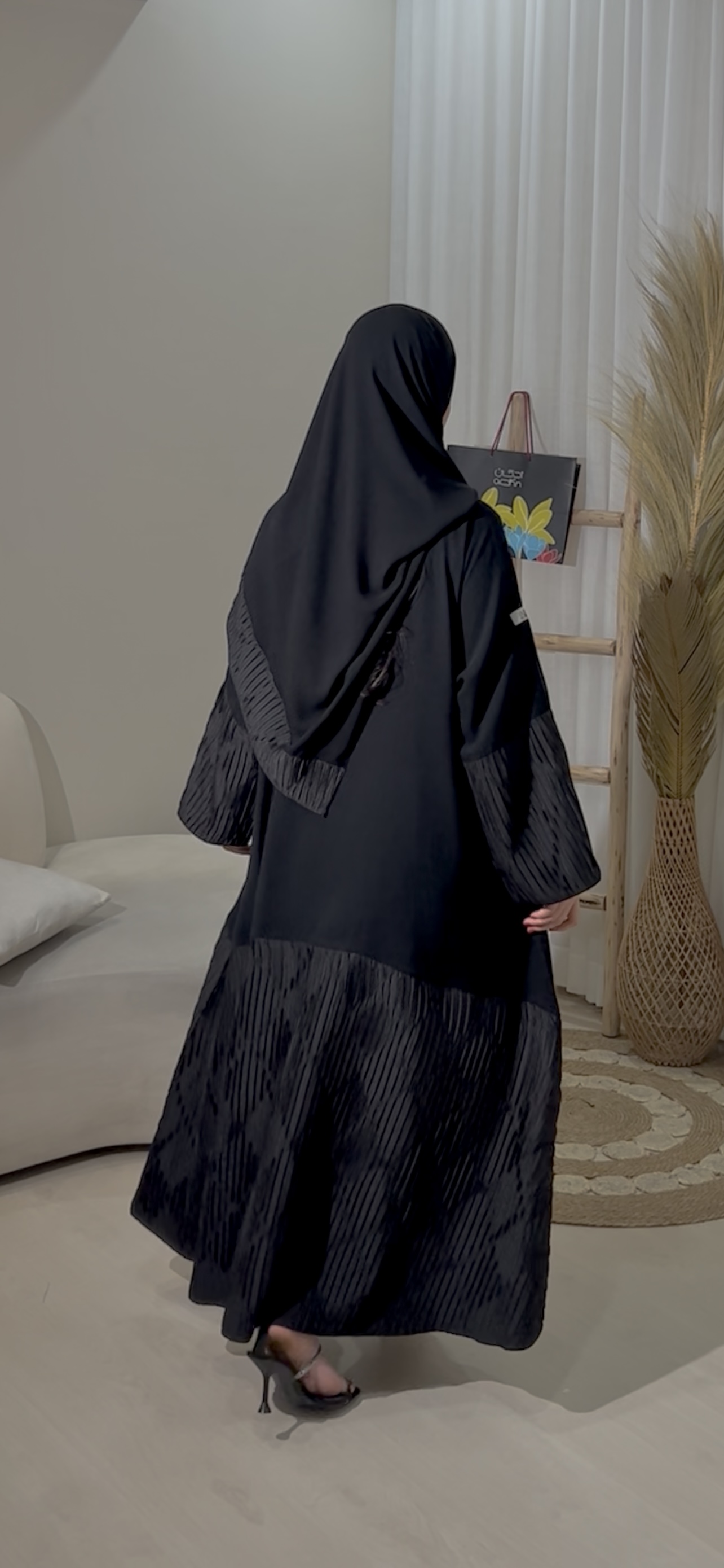 عباية الجاكار المكسر - تموجات الأناقة✨