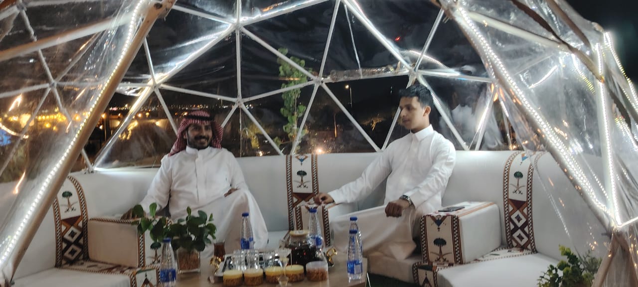 الاثاث الفاخر من الداخل