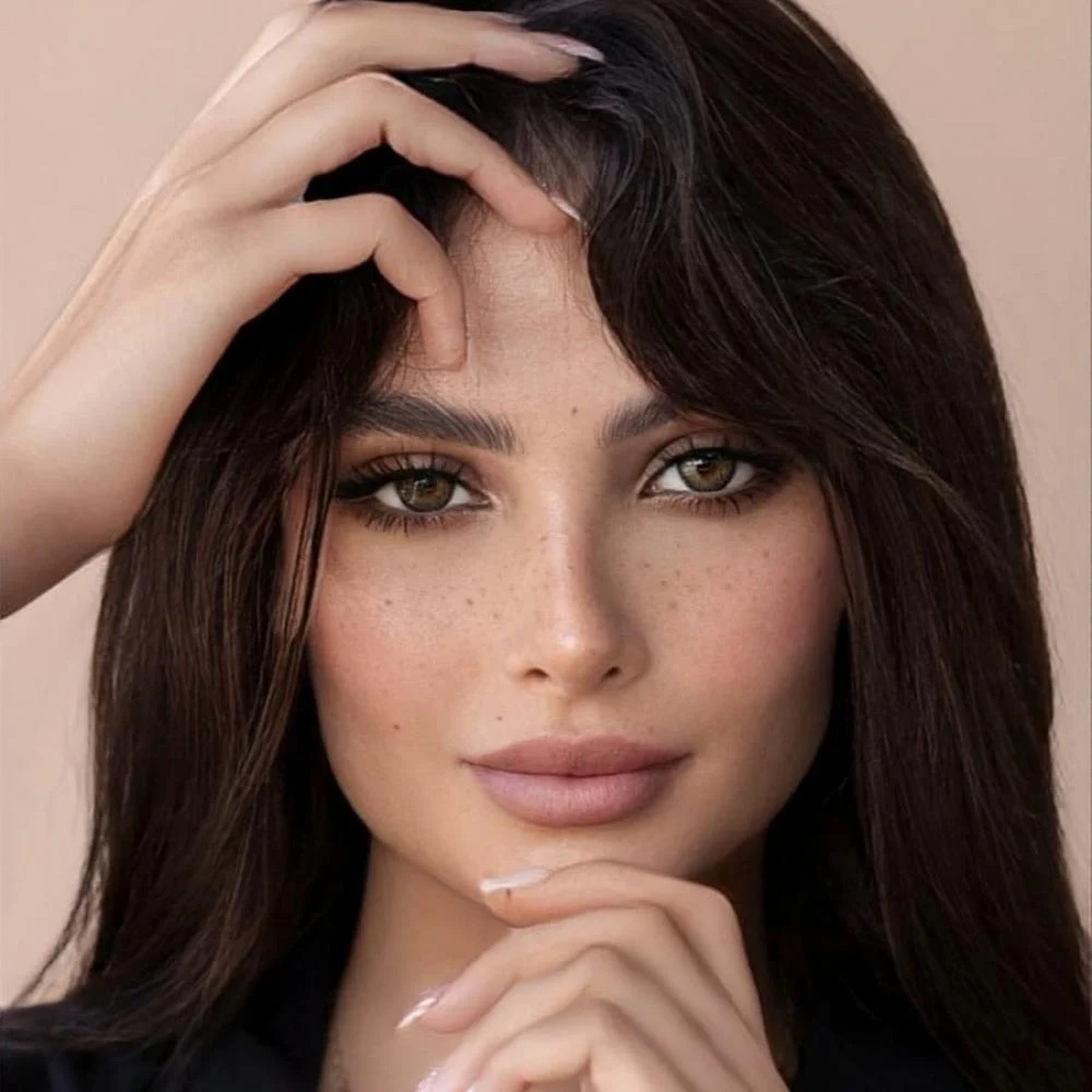  عدسات ملونة من امارا - باربي براون 
