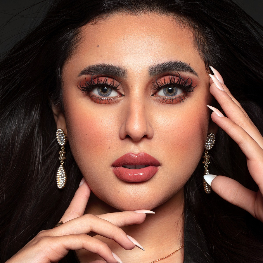  عدسات ملونة من امارا - إليجنت 